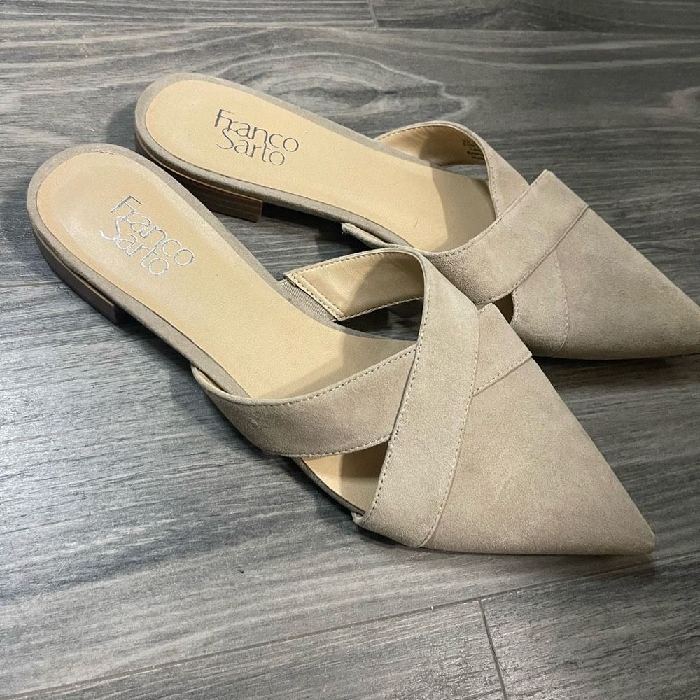 nwot Franco Sarto suede beige elegant flats size 9.5